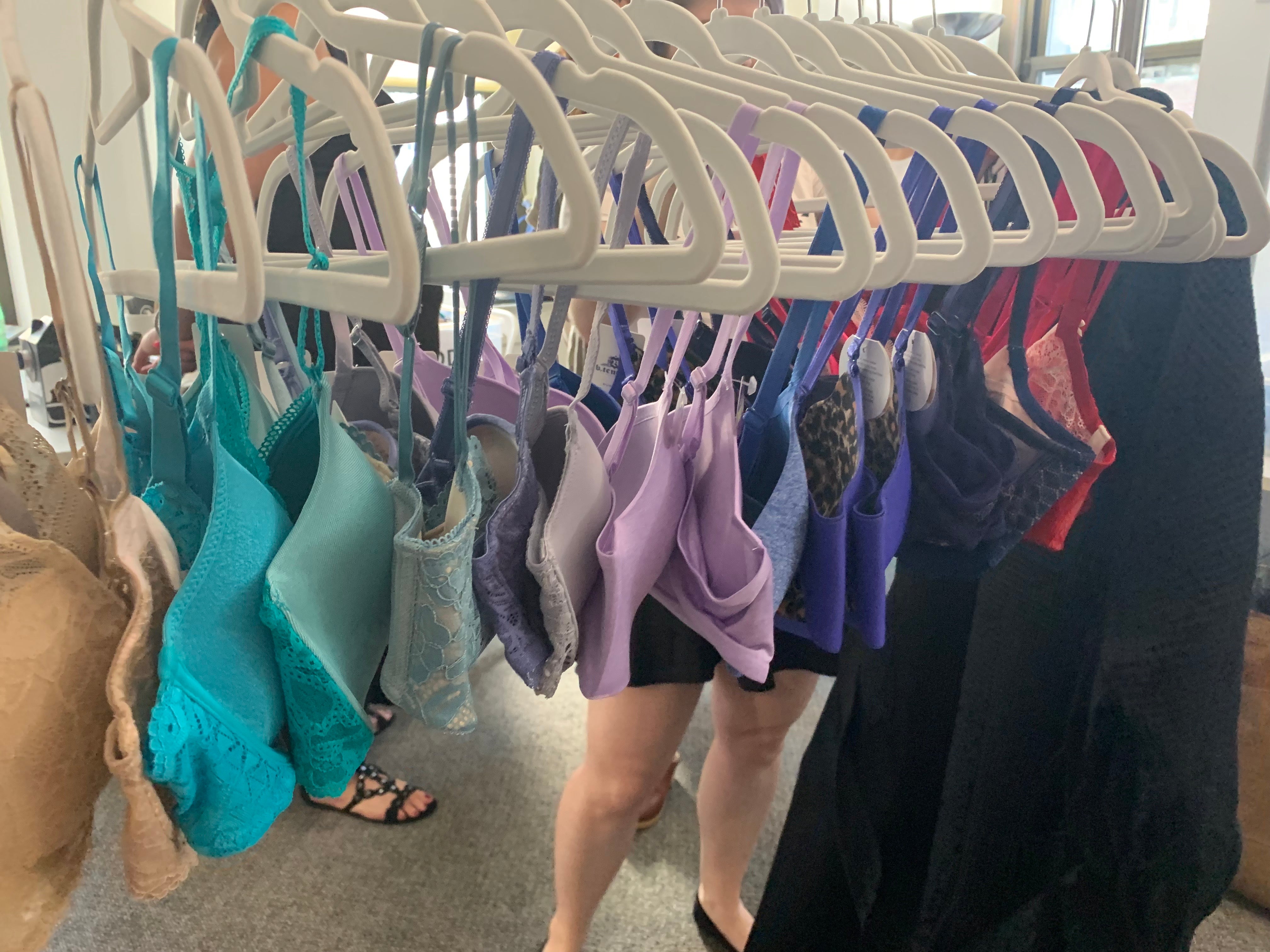 Wacoal_Bra_Campaign_-_Bottomless_Closet_1.jpg